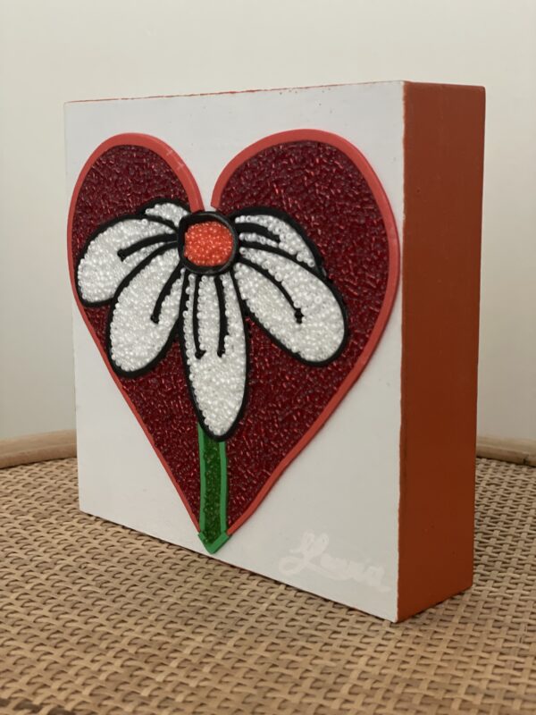 Heart and Daisy flower - Maria Laura Art - Bead Mosaic