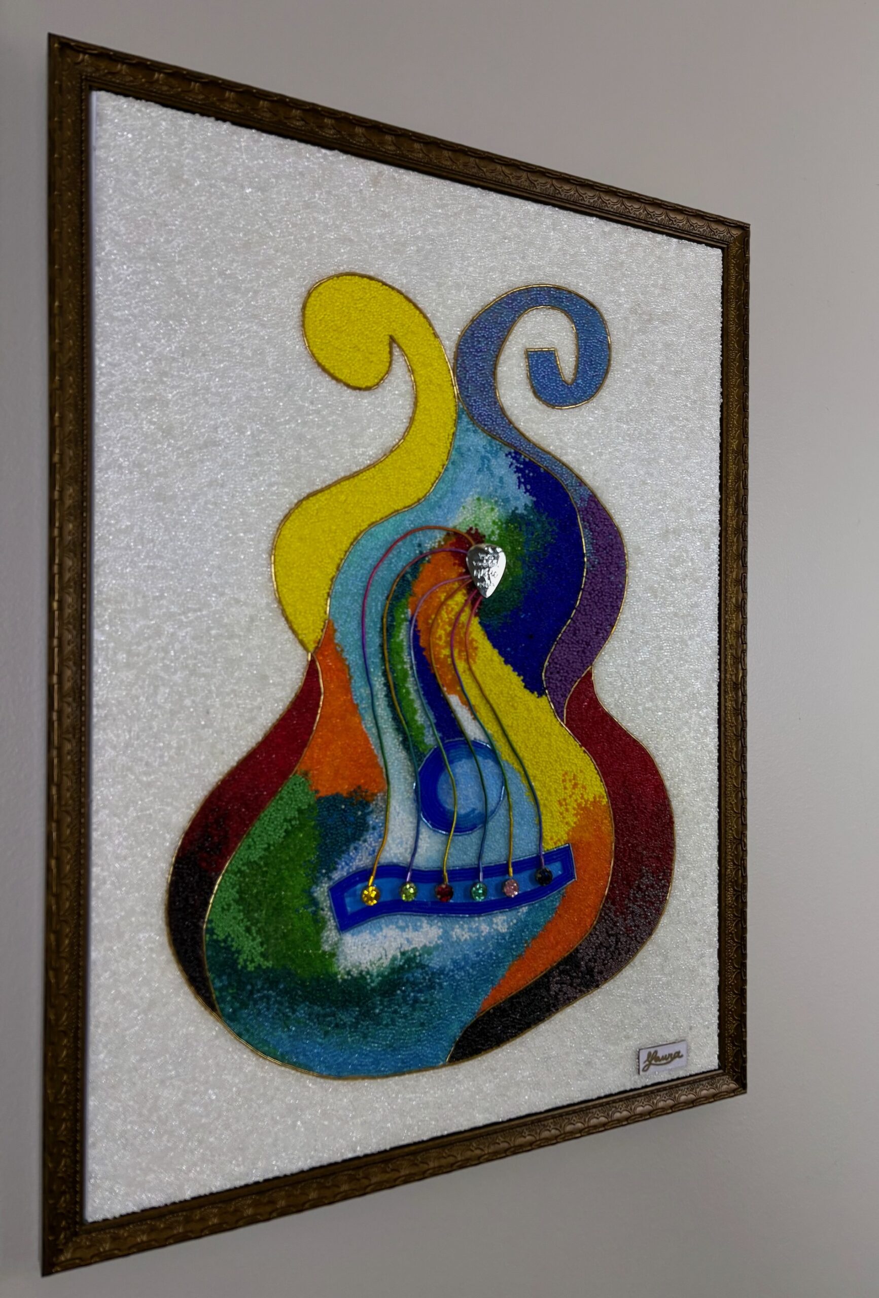 The Sound of Colors: White – Side View